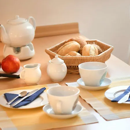 Haus Duesseldorf Buelk * ג'וסט