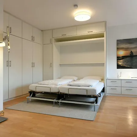 Haus Duesseldorf Buelk * ג'וסט